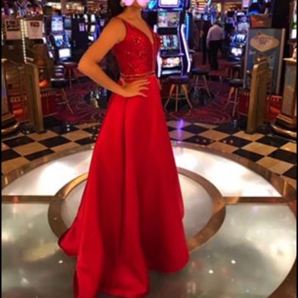 Selling these gorgeous dress for any occasion.